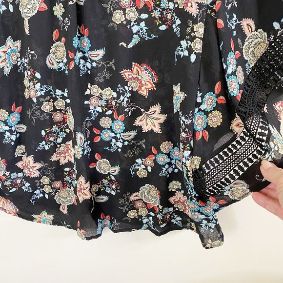 Zac & Rachel Top Women's Large Batwing Boho Black Floral V-Neck Semi Witchie - Picture 7 of 13